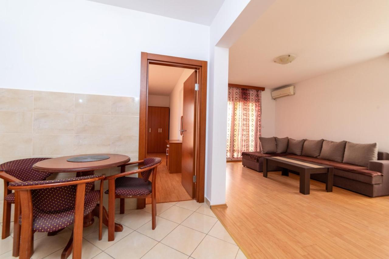 Apartmani Jovan Будва Экстерьер фото